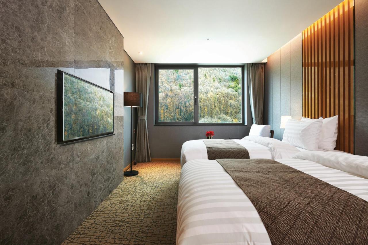 Jeongseon Intoraon Hotel Екстер'єр фото